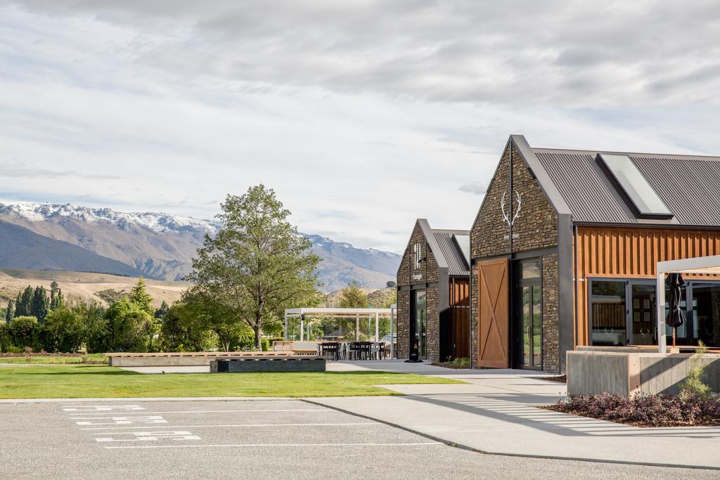 The Harvest Hotel Cromwell Exteriör bild