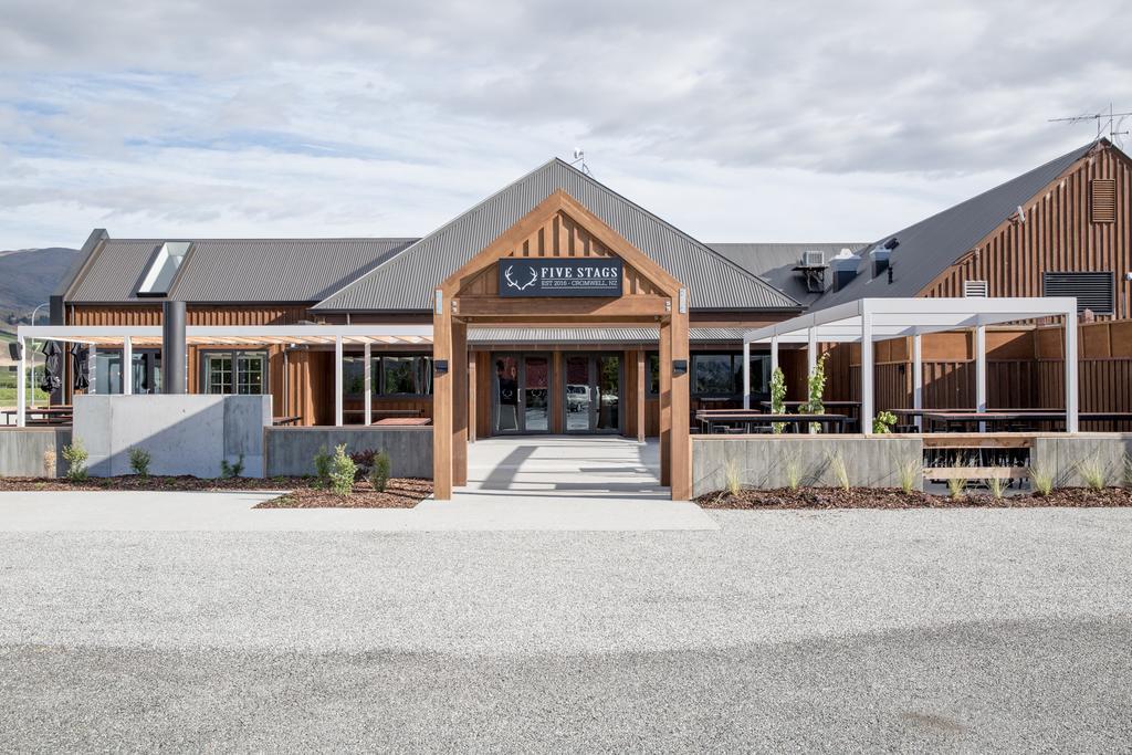 The Harvest Hotel Cromwell Exteriör bild