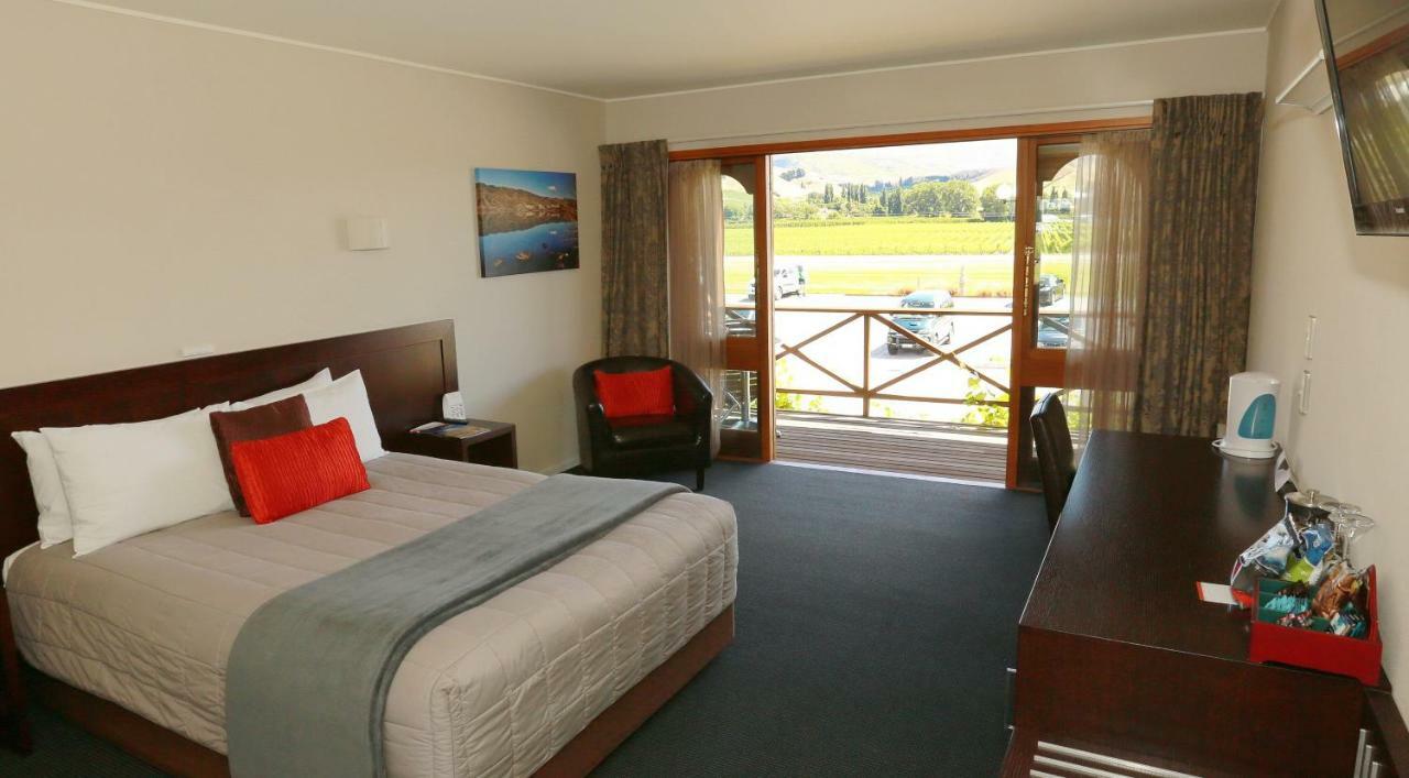 The Harvest Hotel Cromwell Exteriör bild